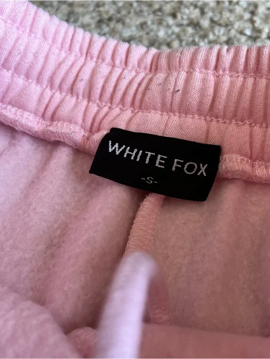 White Fox Shorts - Picture 2 of 3